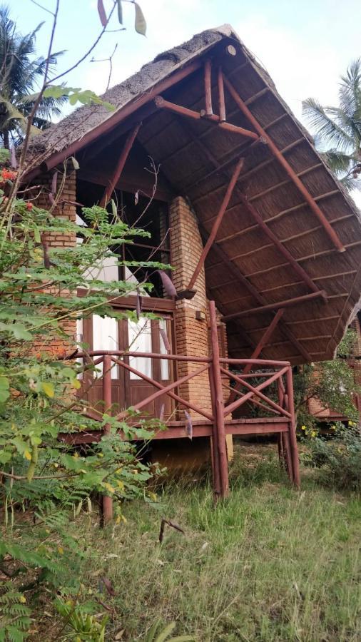Simbamwenni Lodge And Camping Morogoro ภายนอก รูปภาพ